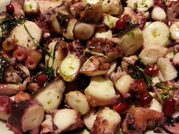 Insalata di polipo e melograno all'aneto
