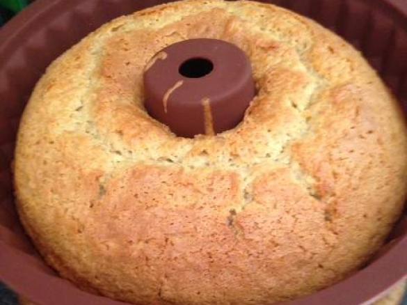 Ciambellone alle nocciole