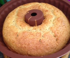 Ciambellone alle nocciole