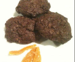 Biscotti goduriosi al cioccolato con scorzette d'arancia