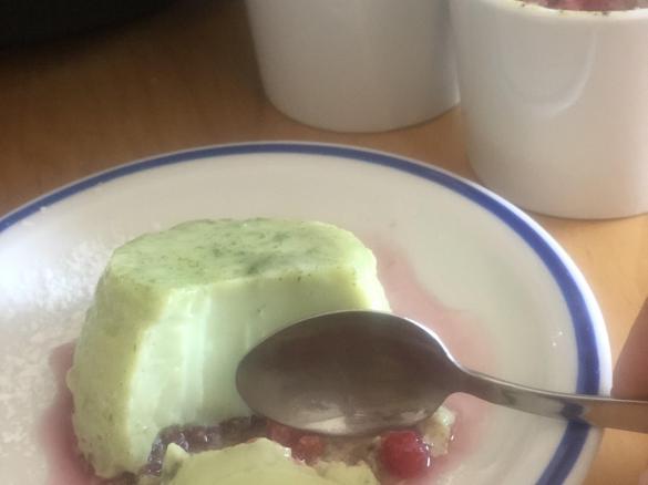 Budino alla menta E frutti di bosco cotti nel Varoma ”contest budini”