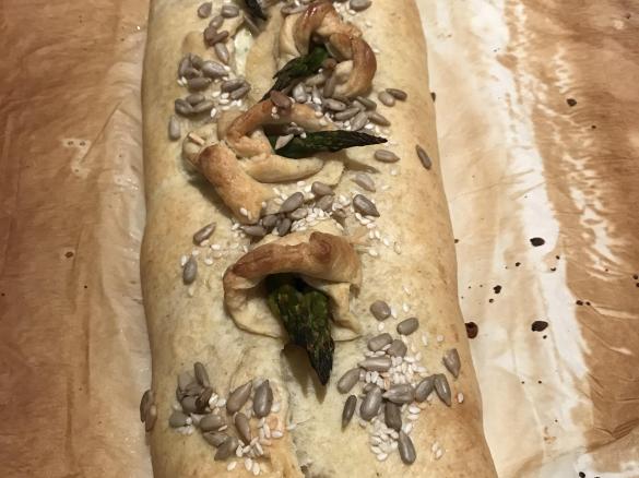 Strudel salato asparagi e salmone/contest strudel