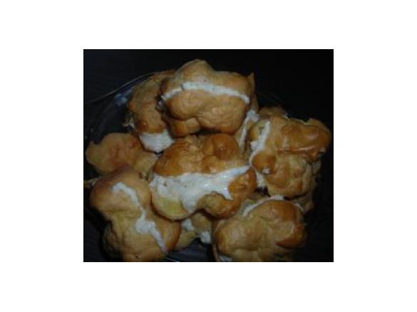 Bignè con la crema al gorgonzola