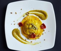 Raviolone di scorfano e asparagi