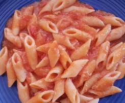 Penne al sugo di tonno