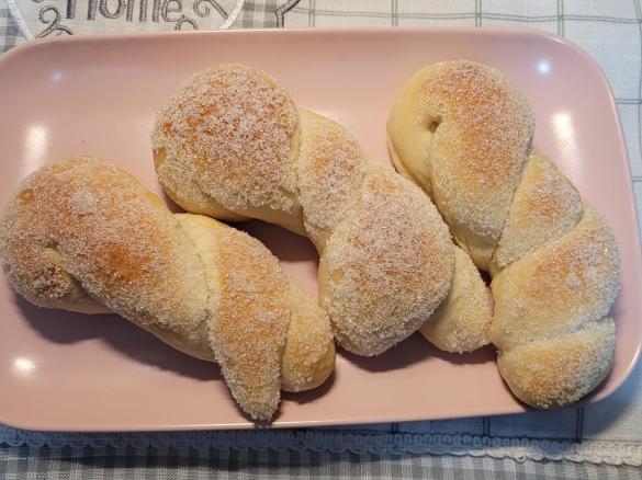 Treccine con lo zucchero(Palermo)