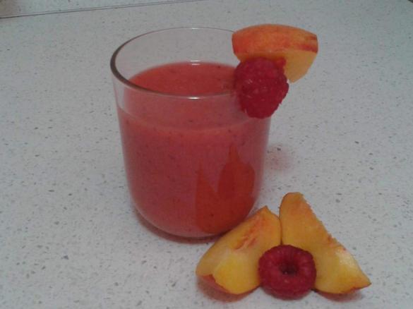 Frullato di pesca e lamponi - 65 Kcal 