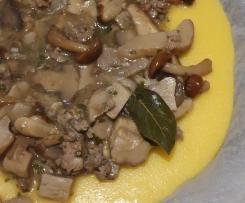 Polenta funghi e salsiccia