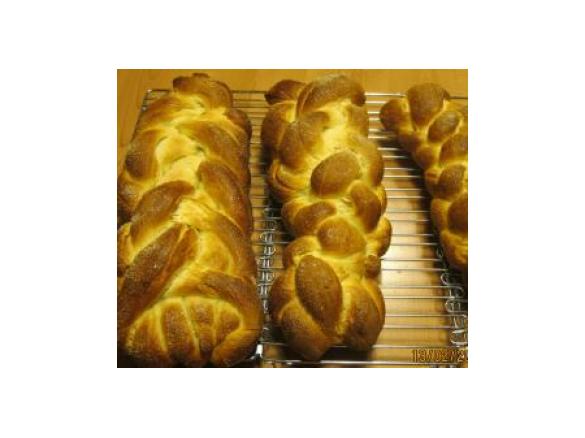 Treccia di pan briosce a sei capi