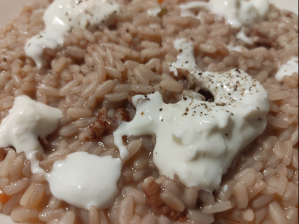 Risotto al lambrusco, burrata e noci pecan