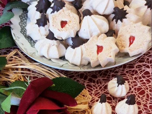 Meringhe con sorpresa (San Valentino)
