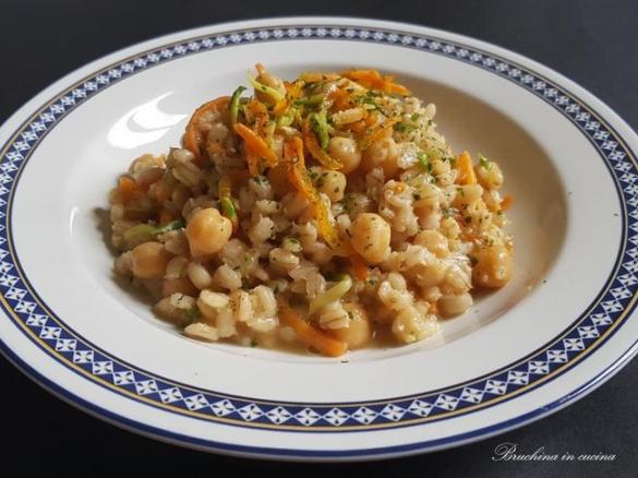 Risotto con verdure e ceci