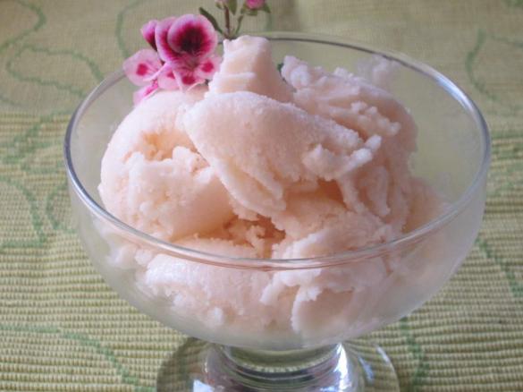 Gelato alla fragola