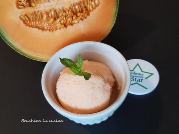 Gelato al melone con yogurt