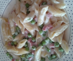 Pasta prosciutto cotto, piselli e panna