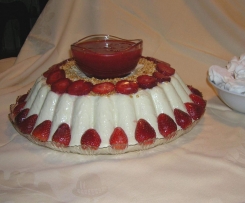 bavarese al cardamomo con coulis di fragole