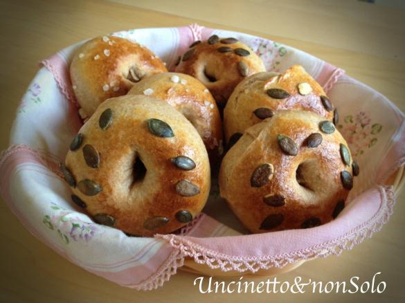 Ciambelline di pane integrale