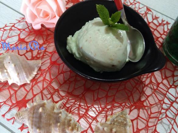 GELATO AL CIOCCOLATO BIANCO