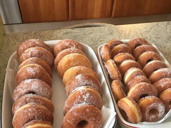 Ciambelle soffici fritte