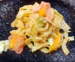 Tagliatelle di ceci profumate al bergamotto con verza, salmone affumicato al profumo di arancia vaniglia (contest pasta risottata)