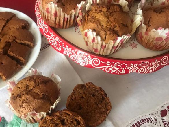 Muffin di carote noci e cioccolato