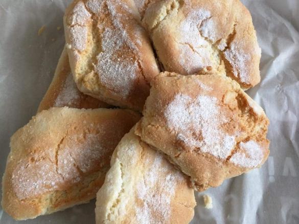 Biscotti come i ricciarelli