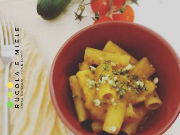 Rigatoni risottati primaverili con verdure e mandorle