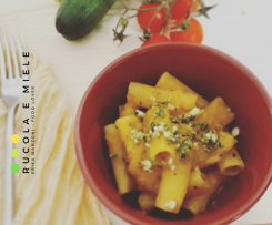 Rigatoni risottati primaverili con verdure e mandorle