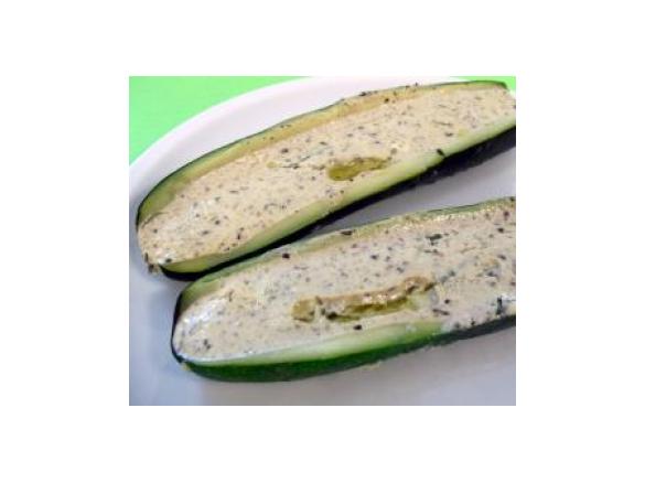 Zucchine con crema alle olive e basilico