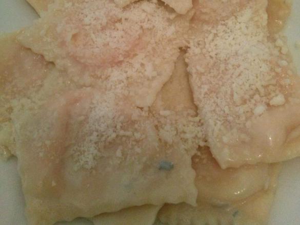 Ravioli di zucca in salsa di gorgonzola.