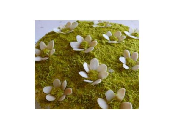 Torta fiorita ai pistacchi