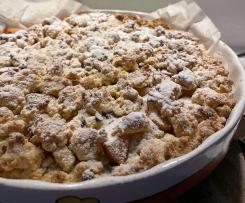 Sbrisolona con mele insaporite e gocce di cioccolato