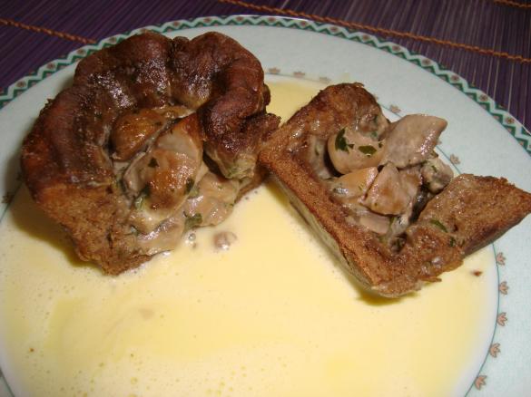 cestino di segale con funghi e fonduta