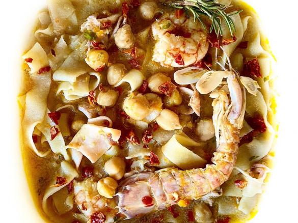 Sagne e ceci abruzzesi in brodo di pesce