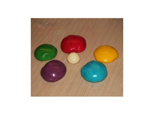 cioccolato plastico al miele colorato