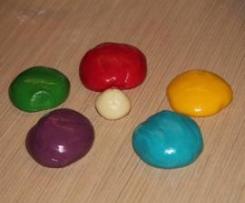 cioccolato plastico al miele colorato