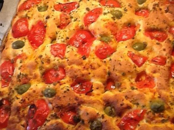 Focaccia pugliese (con patata lessa)