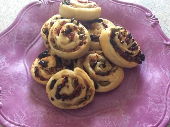 Girelle Salate(speck-olive-pomodori secchi)