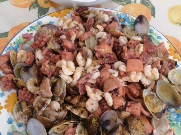 INSALATA DI PESCE ( CENA BIMBYNE)