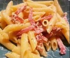 Pasta speck e panna