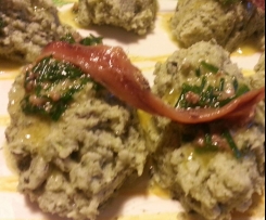 Quenelle di cavolfiore e coste con alici