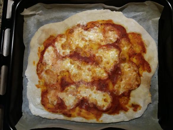 Pizze in Teglia (Margherita - Prosciutto Cotto e Mozzarella)