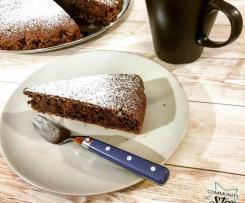 Torta di albumi con cioccolato fondente e nocciole