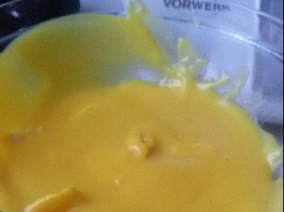 Crema pasticcera con latte di soia senza uova