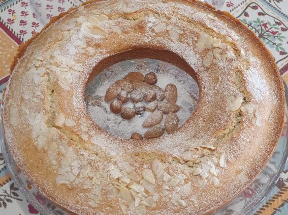 Torta ciambella panettone