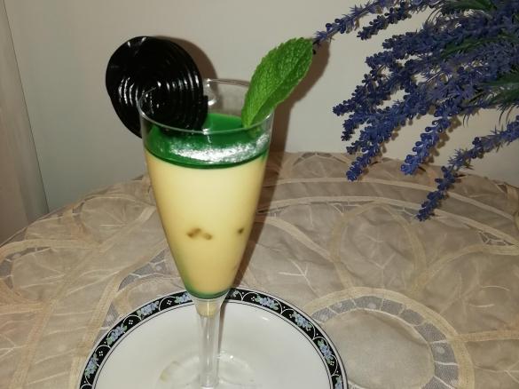 Panna cotta alla liquirizia e sciroppo di menta "contest dessert yogurt"