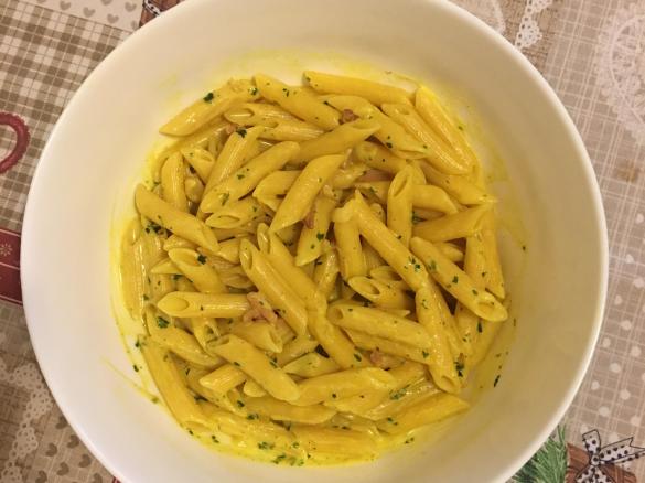 Pasta risottata cremosa alla pancetta,formaggio spalmabile e curcuma-Contest pasta risottata