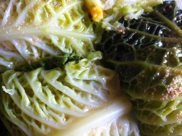 Involtini vegan di cavolo verza