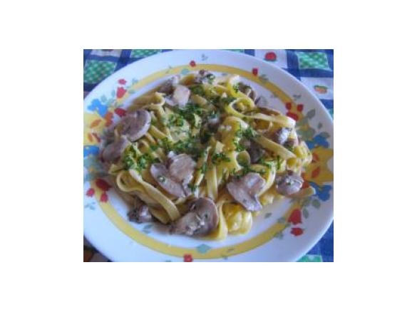 TAGLIATELLE AL MISTO DI  FUNGHI