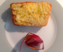 Plum cake mele e pinoli